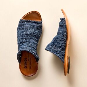 Cydwoq Arcana Mules in Navy